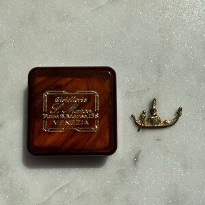 Vintage Italian Venetian Gondola Boat Pendant in 18K Yellow Gold